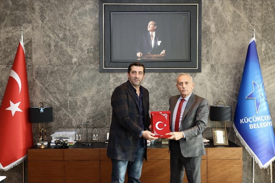 Kulüp Başkanımız Nihat Aslanbay, Belediye Başkanımız Sn. Kemal Çebi ile makamında görüşerek istişarelerde bulunmuştur. 